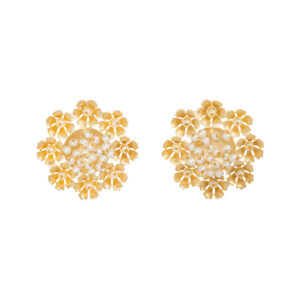 Fiona de Perla gold floral pearl earrings with elegant design